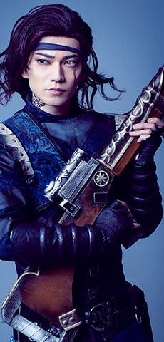 鶴首役 荒木健太朗